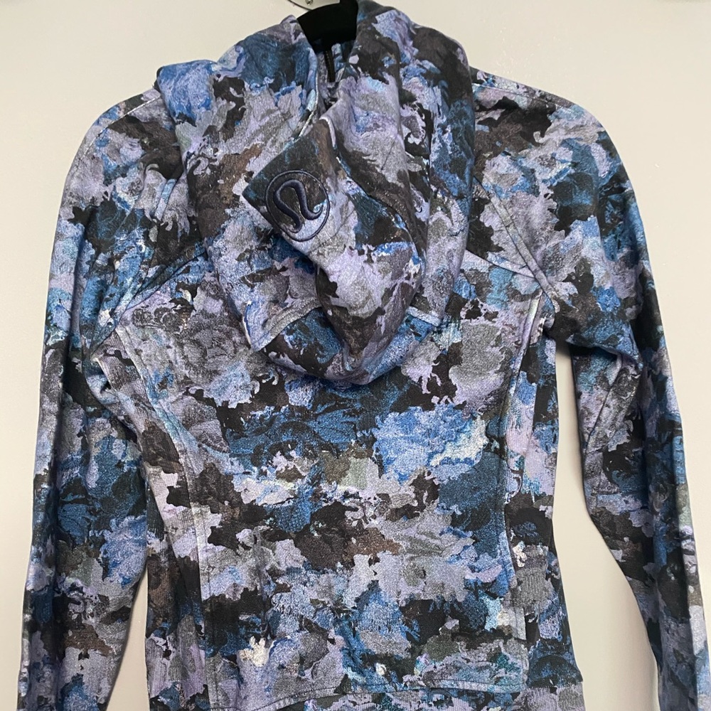 Lululemon scuba hoodie IV